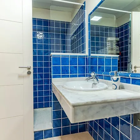Rentitspain Trm 10, Sea & Golf In Playa Granada Apartment *